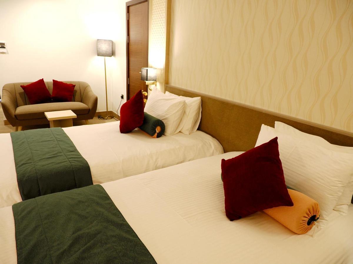 Falaj Daris Hotel Низва Екстериор снимка