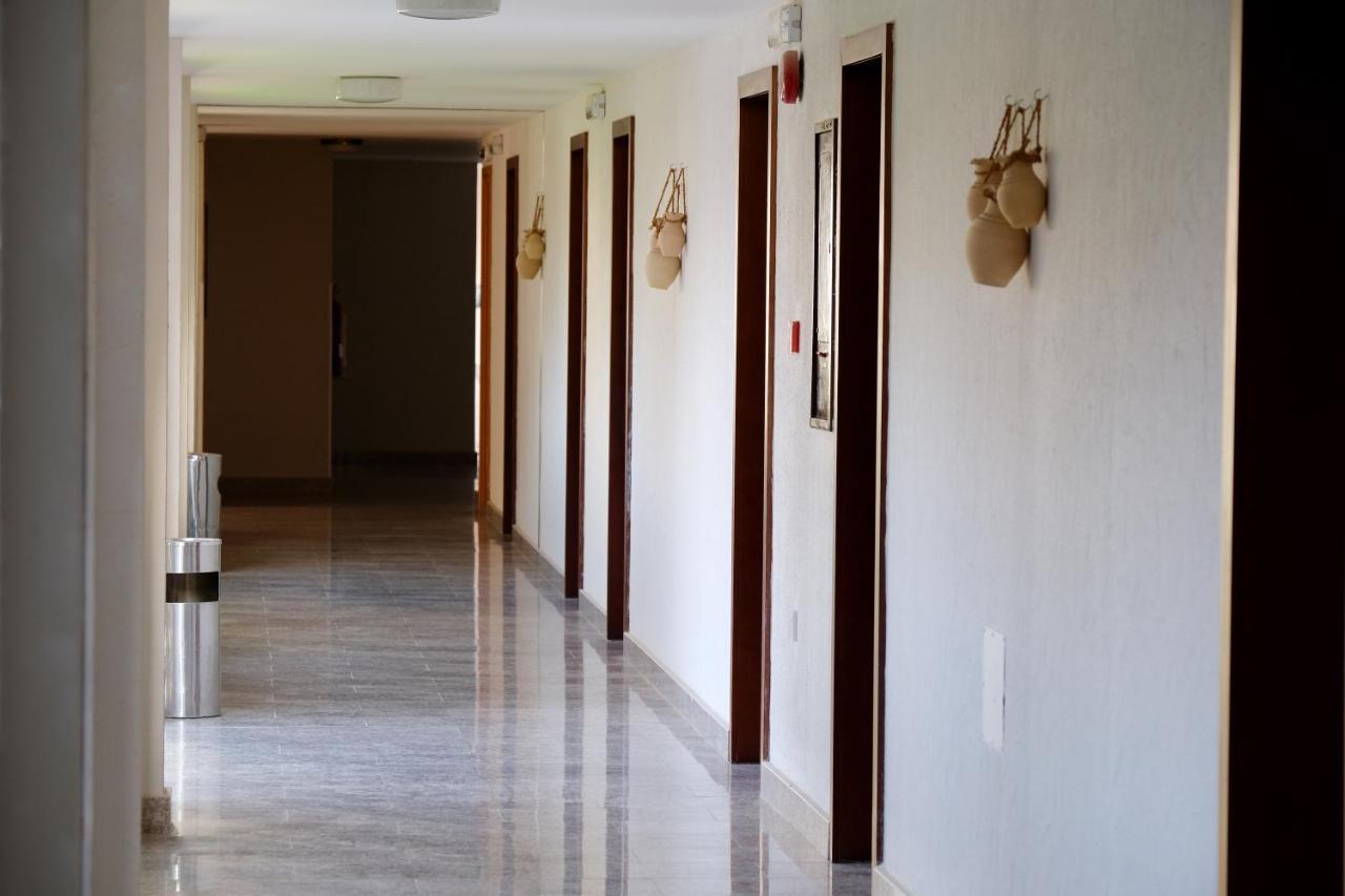 Falaj Daris Hotel Низва Екстериор снимка