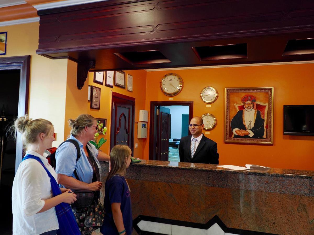 Falaj Daris Hotel Низва Екстериор снимка