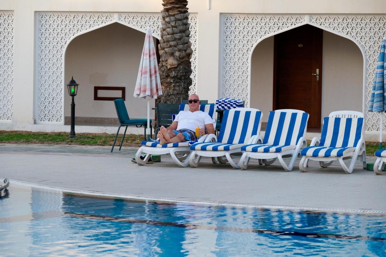 Falaj Daris Hotel Низва Екстериор снимка