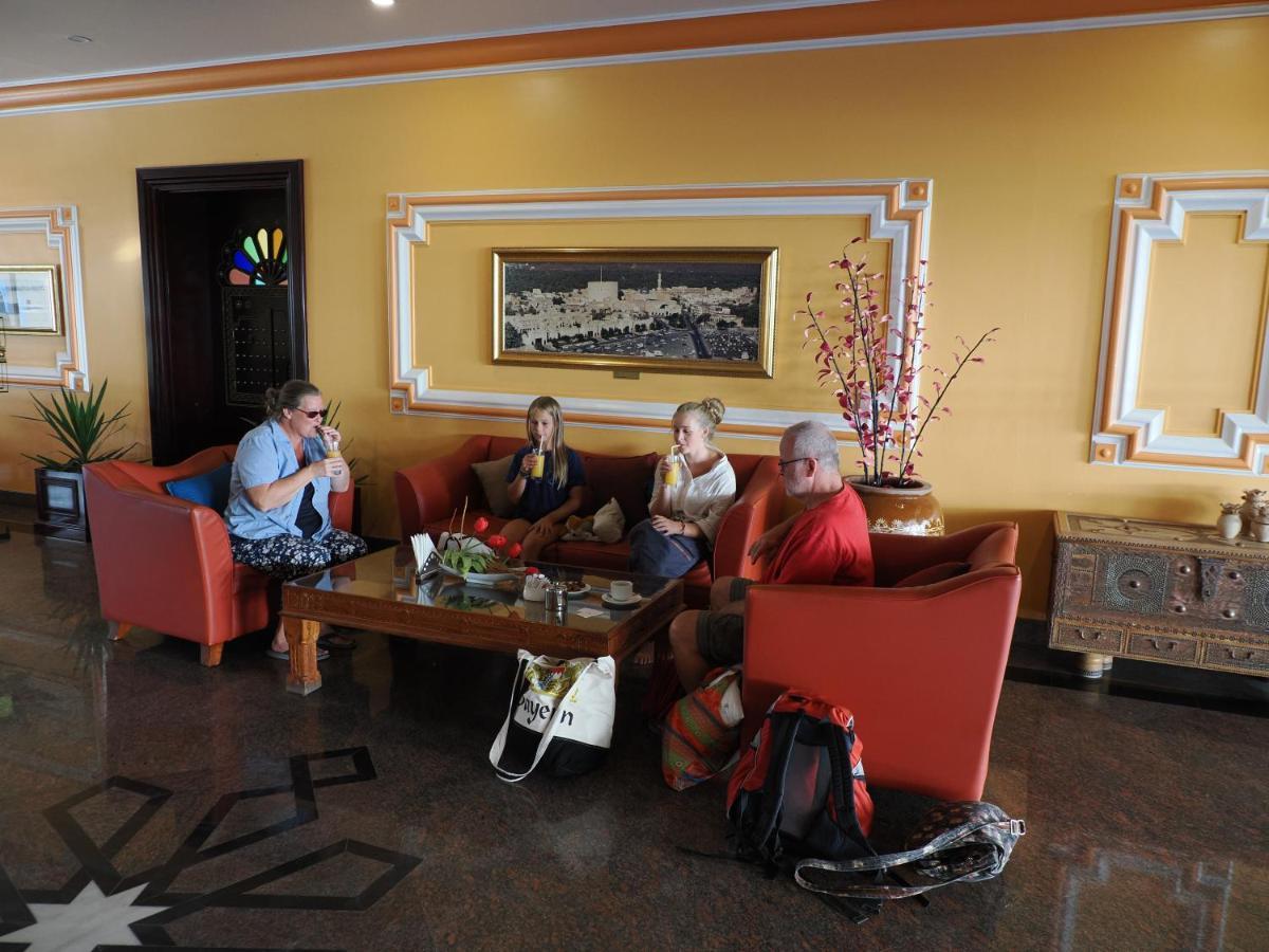 Falaj Daris Hotel Низва Екстериор снимка