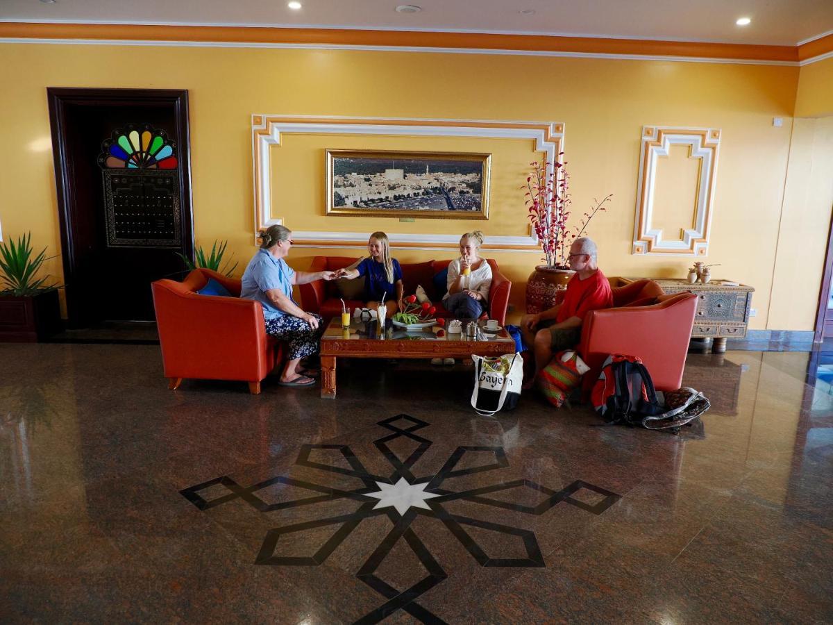 Falaj Daris Hotel Низва Екстериор снимка