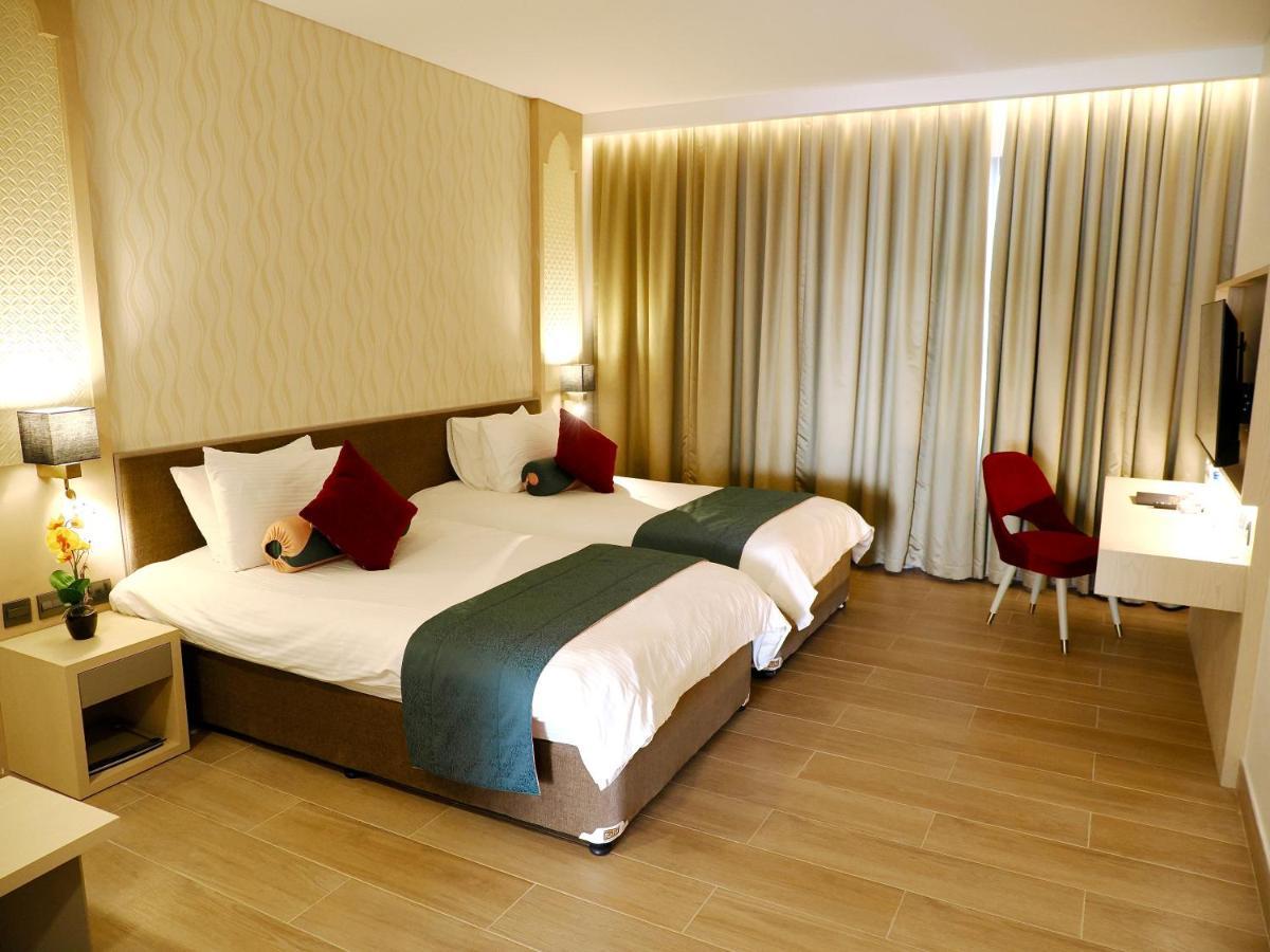 Falaj Daris Hotel Низва Екстериор снимка