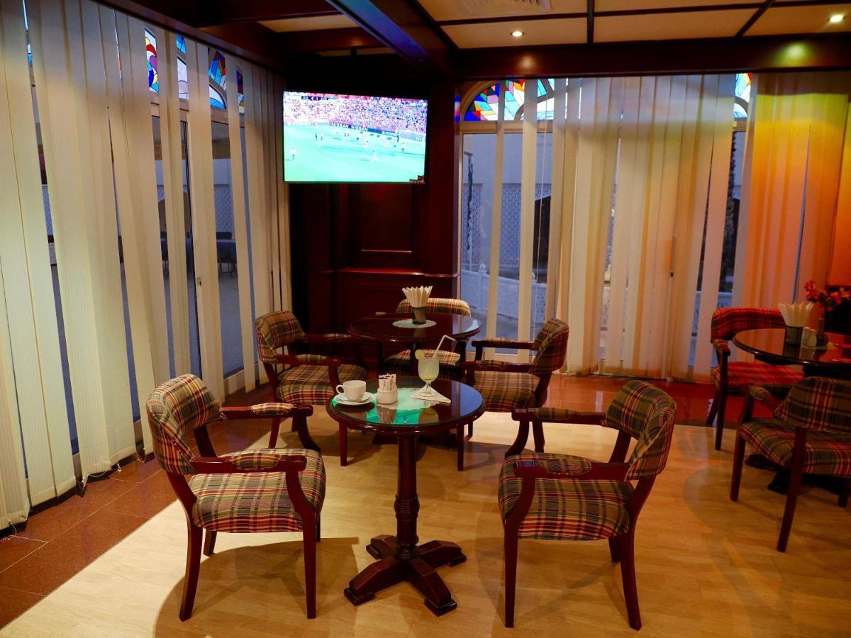 Falaj Daris Hotel Низва Екстериор снимка