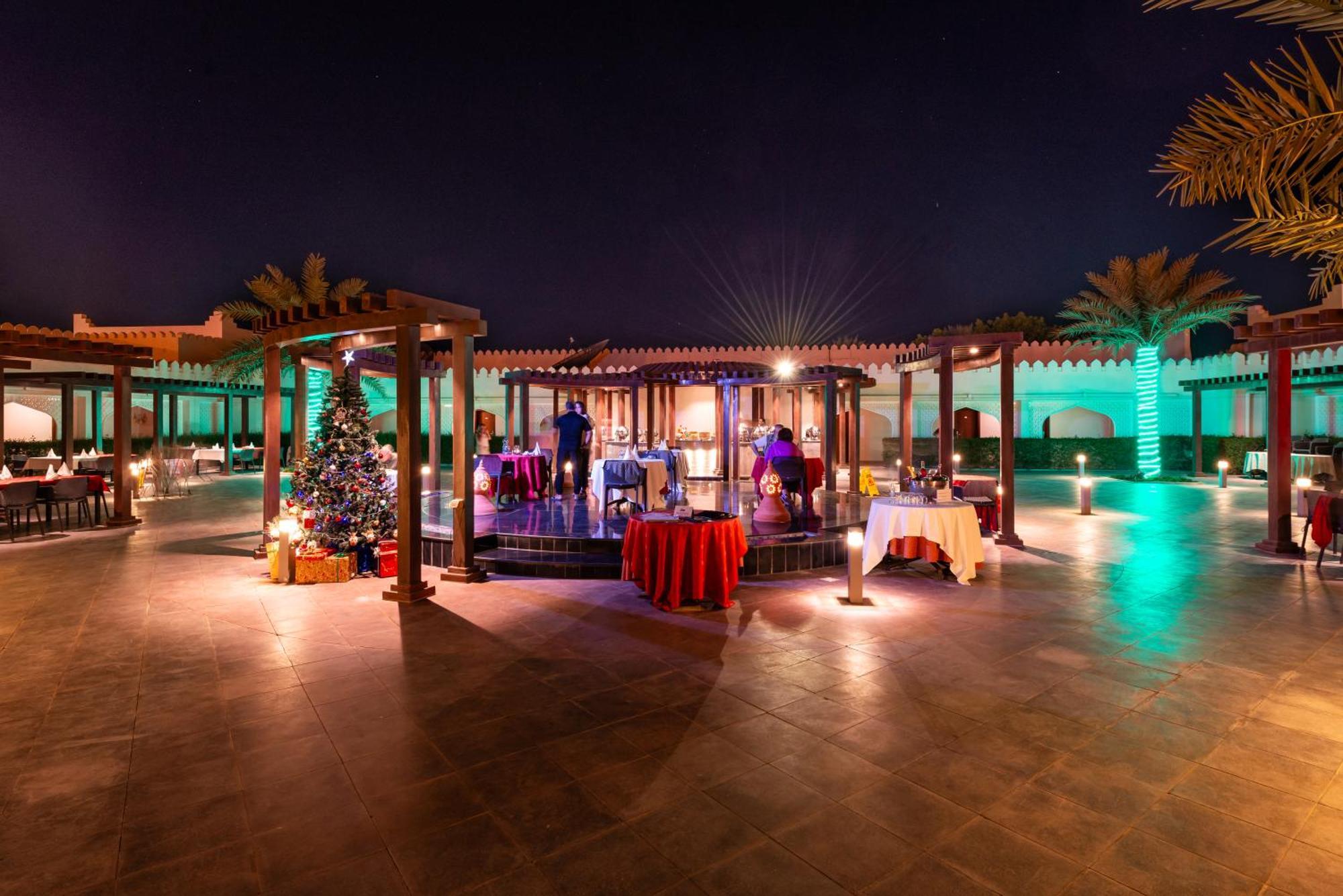 Falaj Daris Hotel Низва Екстериор снимка