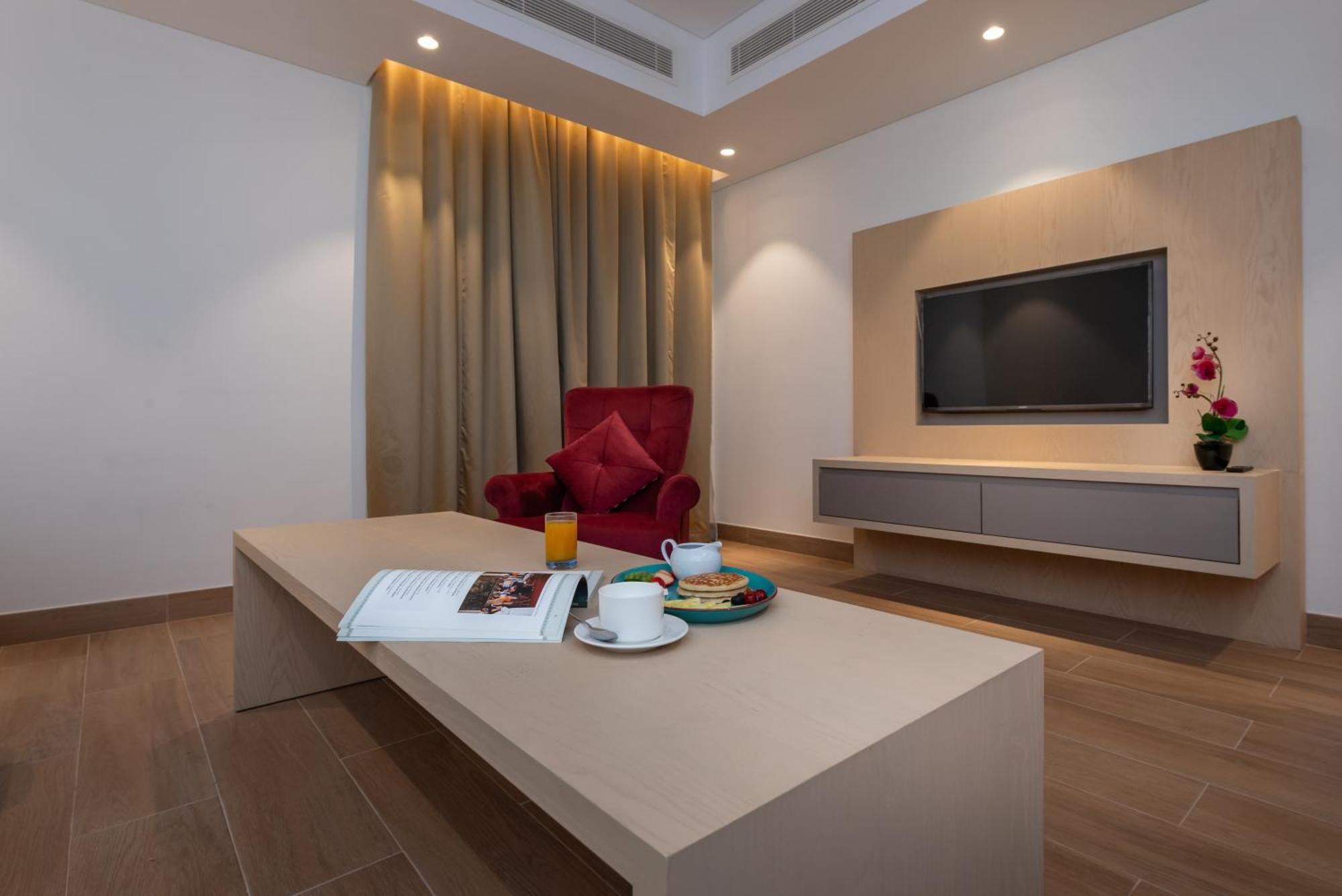 Falaj Daris Hotel Низва Екстериор снимка